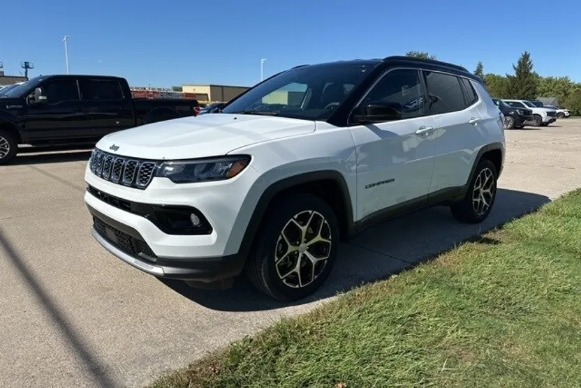 2024 Jeep Compass Limited photo 1