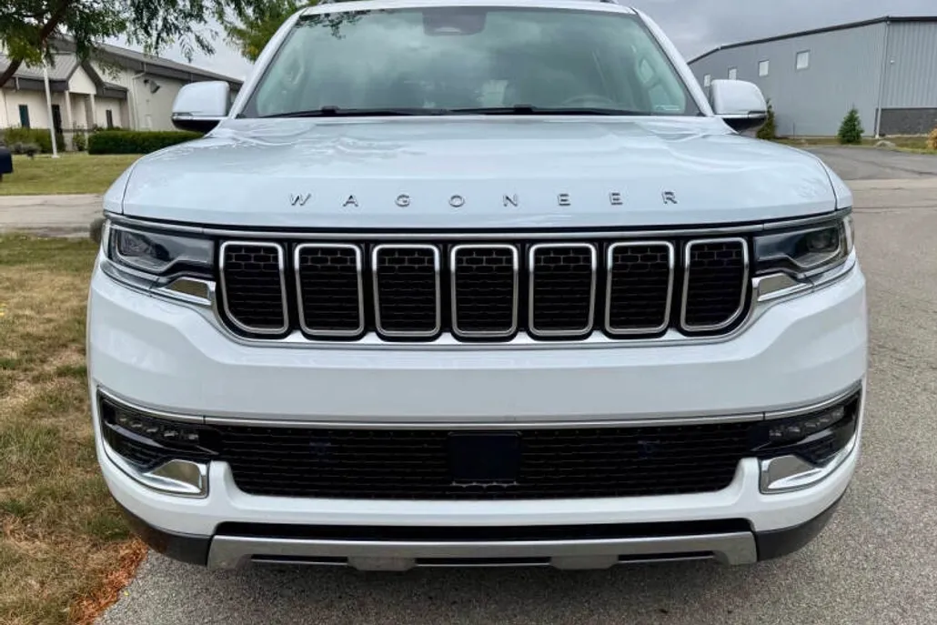 2022 Jeep Wagoneer Series III photo 1