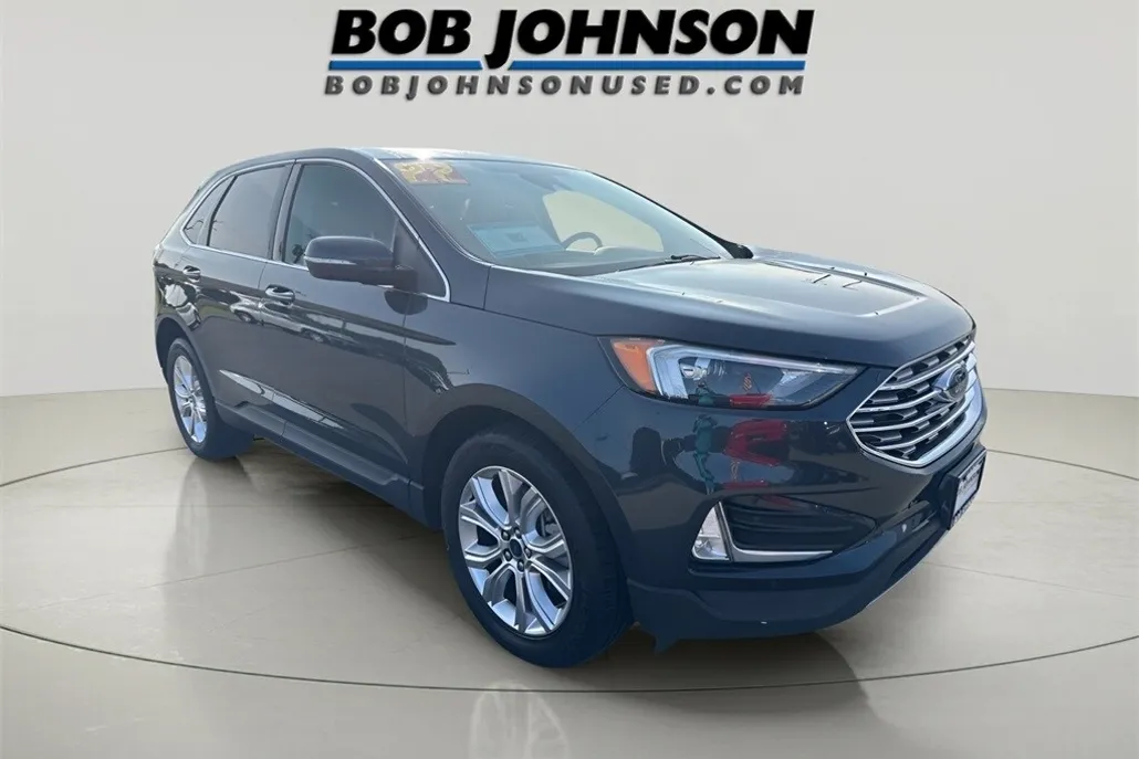 2022 Ford Edge Titanium photo 1