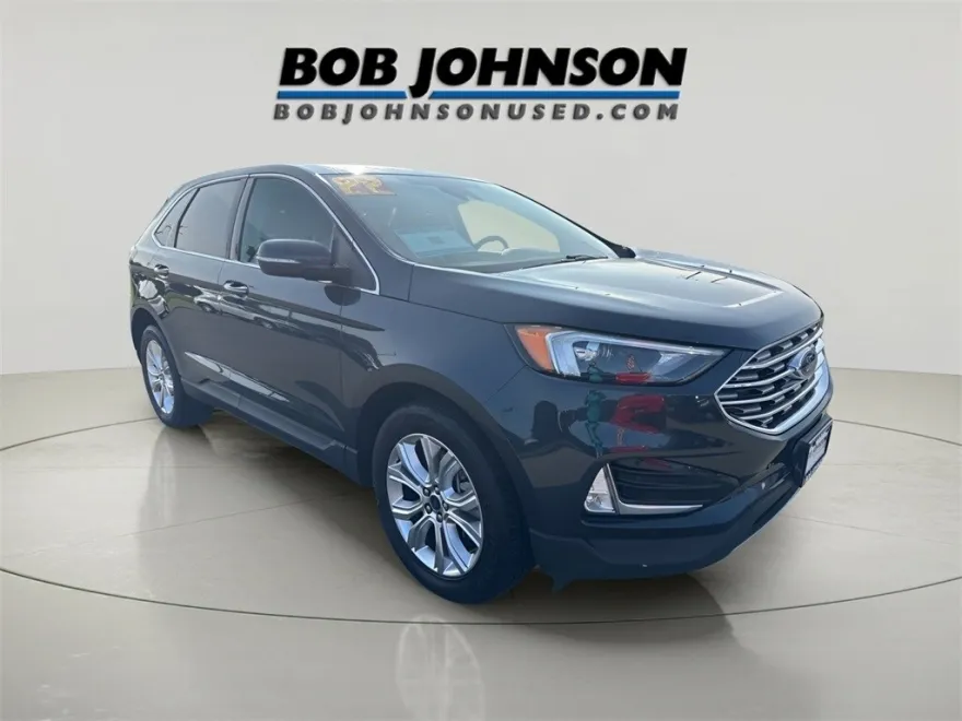 2022 Ford Edge Titanium photo 1