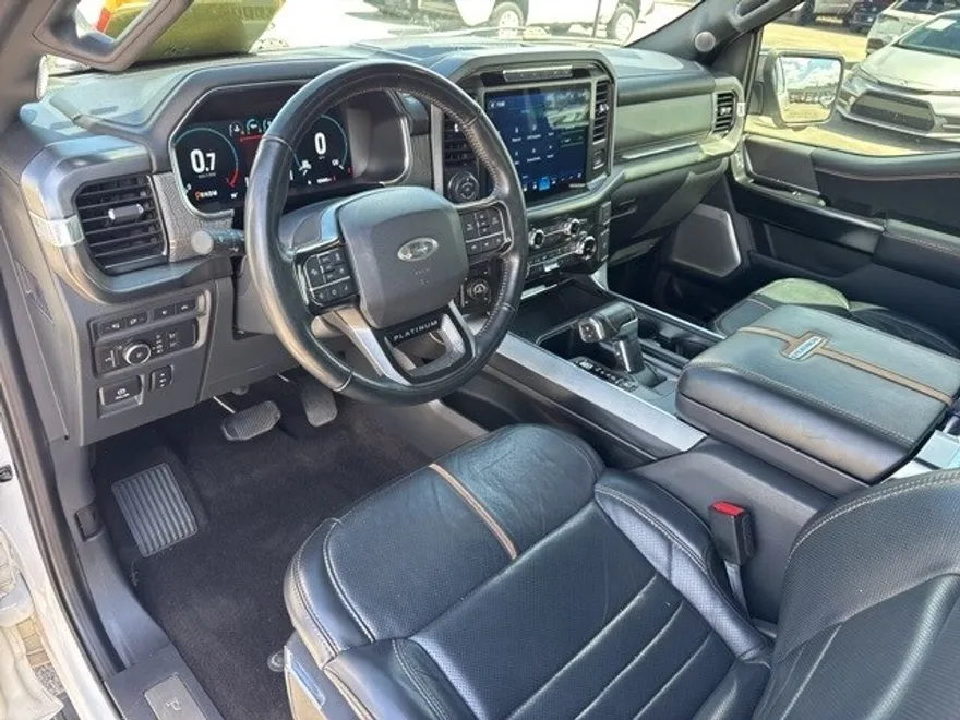 2022 Ford F-150 Platinum photo 1