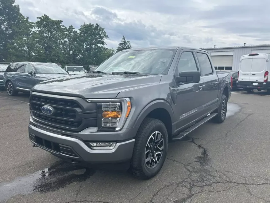 2023 Ford F-150 XLT photo 1