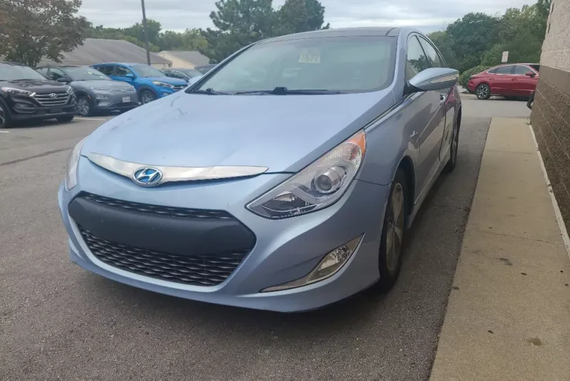 2012 Hyundai Sonata Hybrid photo 1