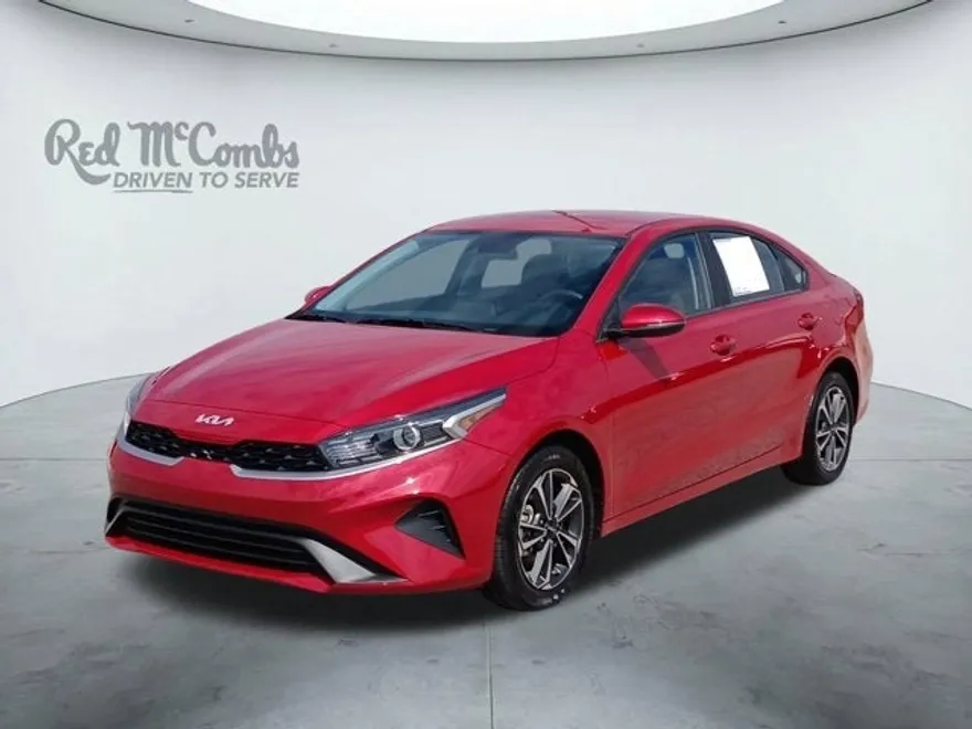2024 Kia Forte LXS photo 1