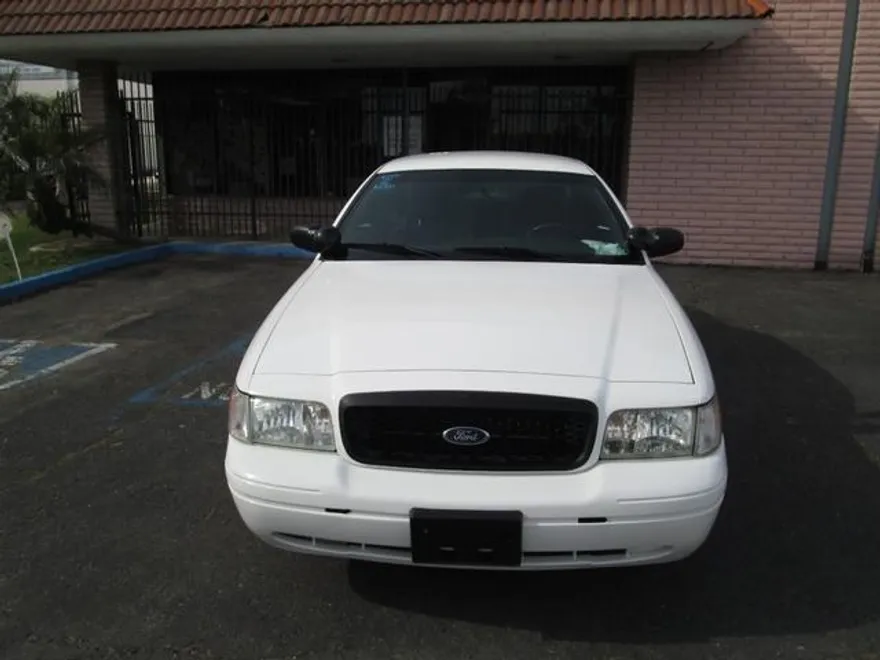 2011 Ford Crown Victoria Police Interceptor photo 1