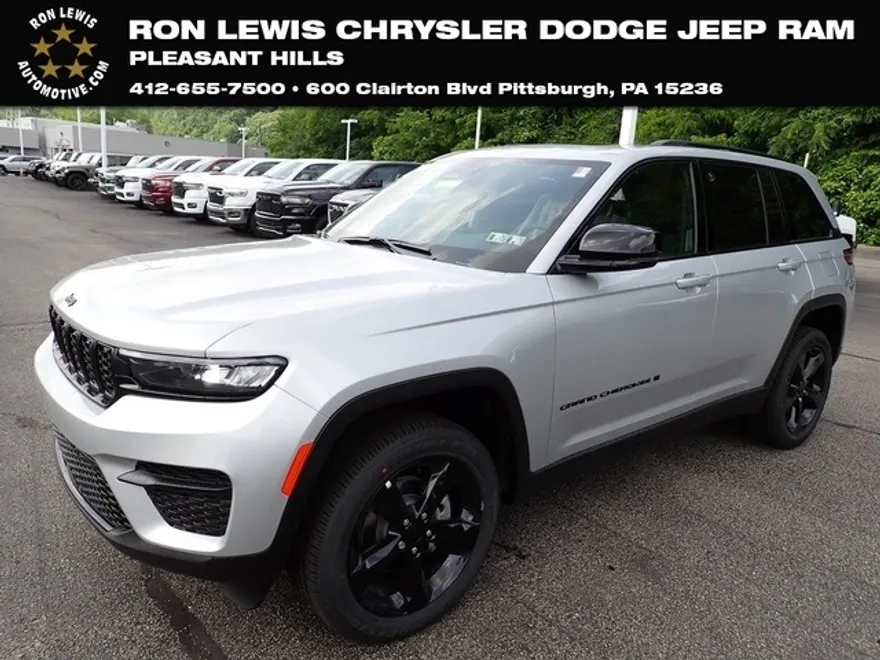 2025 Jeep Grand Cherokee Altitude photo 1