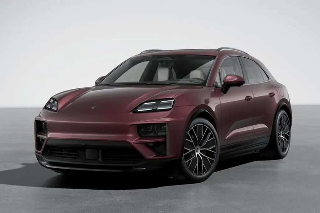 2025 Porsche Macan Electric Turbo photo 1