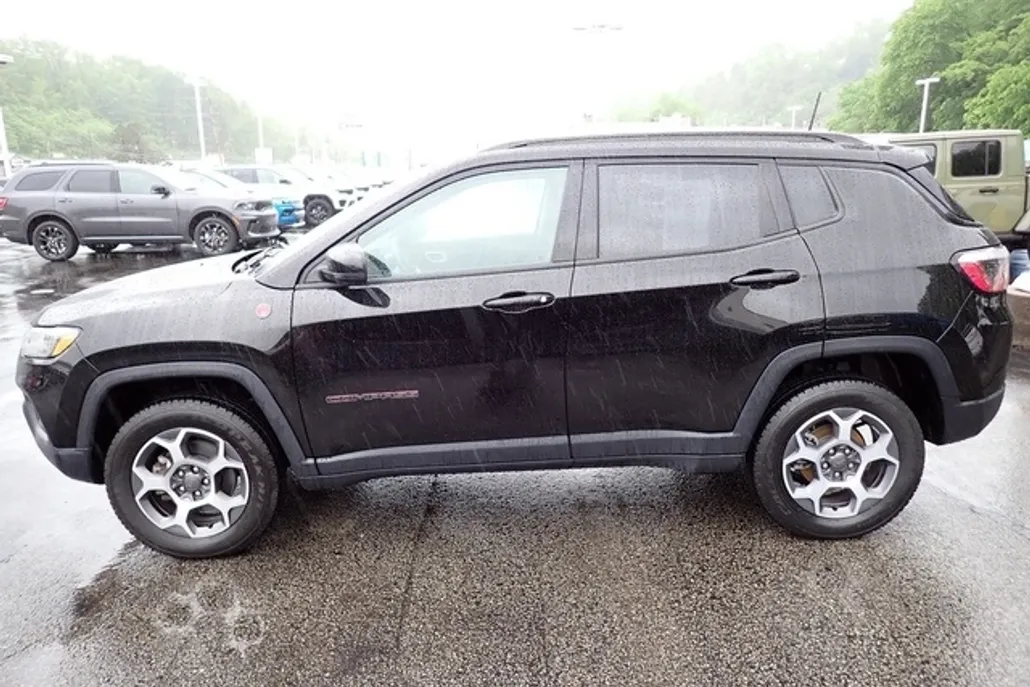 2022 Jeep Compass Trailhawk photo 1