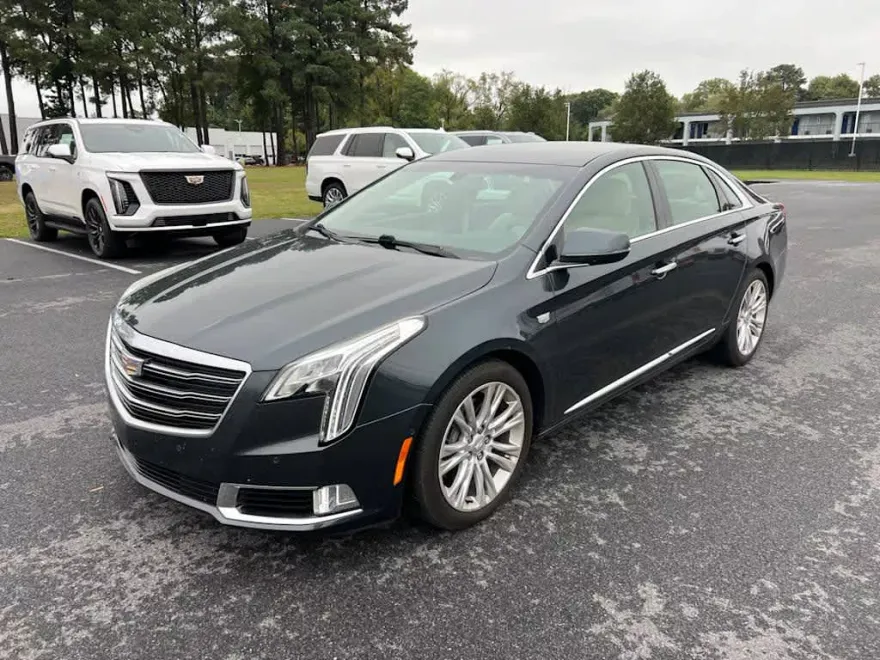 2019 Cadillac XTS Luxury photo 1