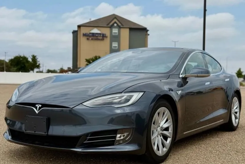 2016 Tesla Model S 75 photo 1