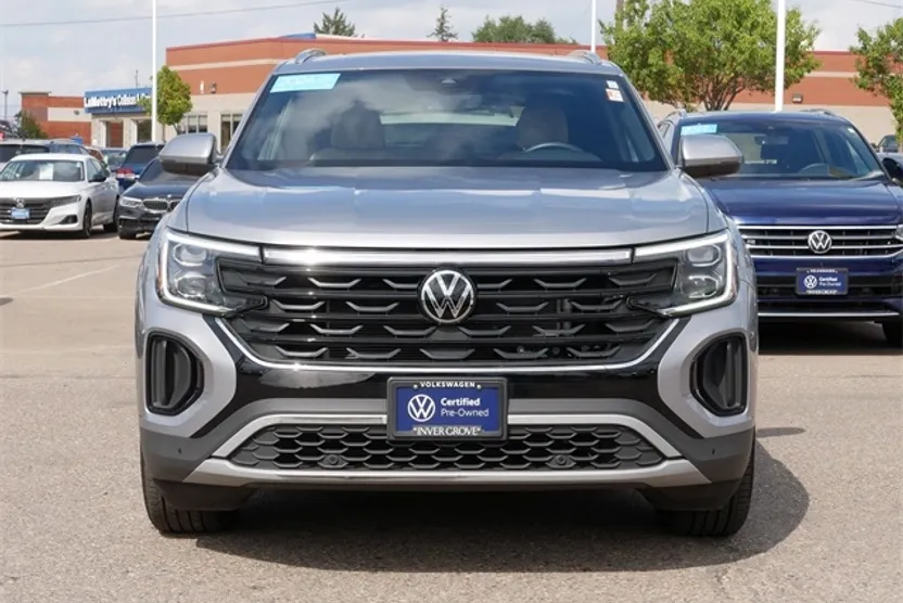 2024 Volkswagen Atlas Cross Sport SE Technology photo 1