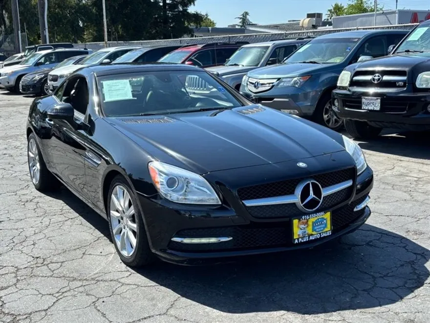 2016 Mercedes Benz SLK 300 photo 1