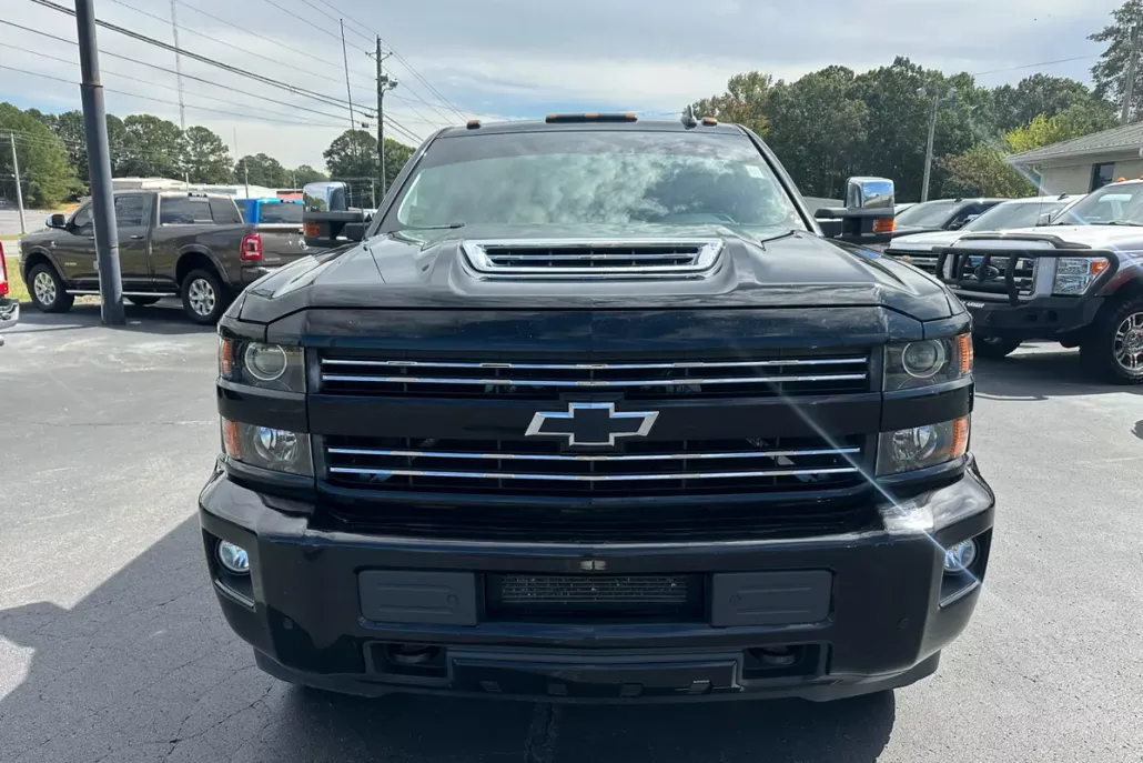 2019 Chevrolet Silverado 2500HD LT photo 1