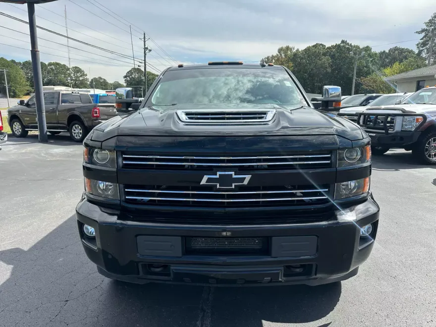 2019 Chevrolet Silverado 2500HD LT photo 1