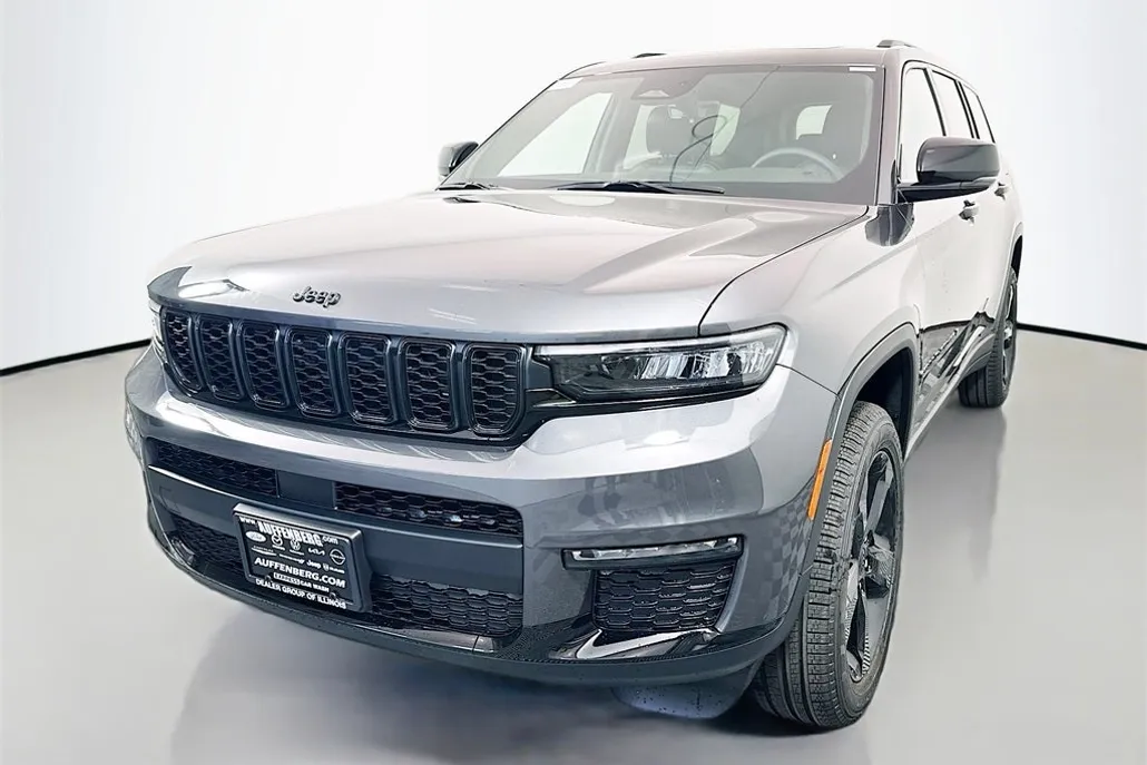 2025 Jeep Grand Cherokee Limited photo 1