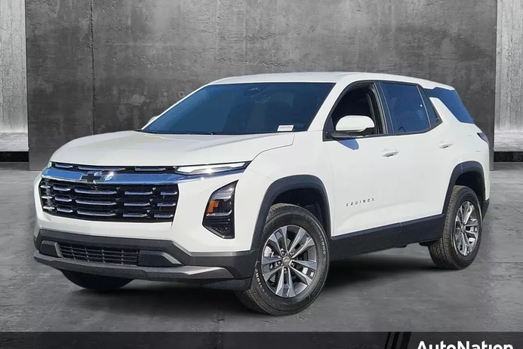 2026 Chevrolet Equinox LT photo 1