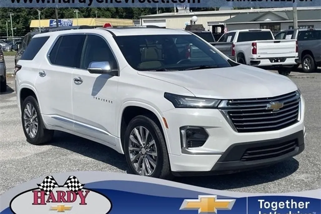 2022 Chevrolet Traverse Premier photo 1