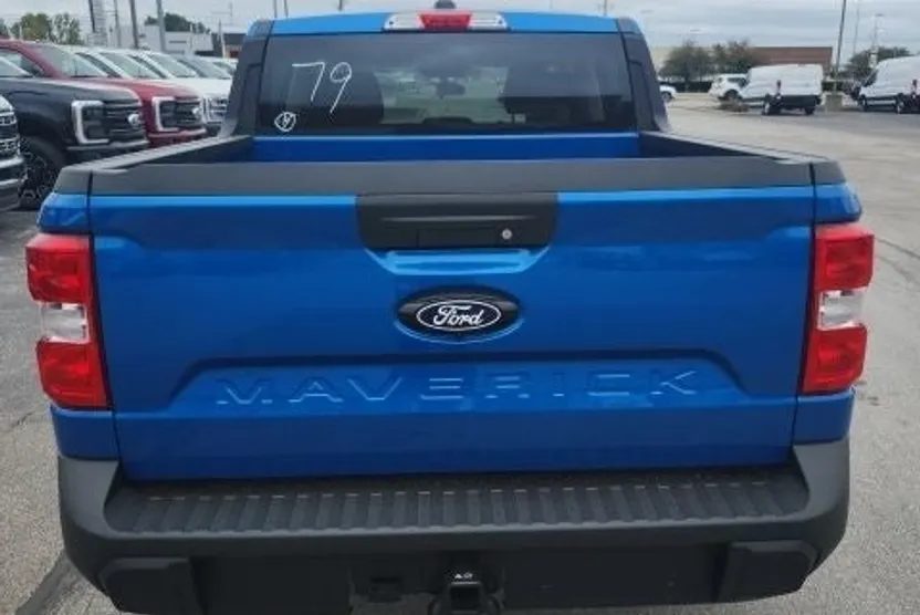 2025 Ford Maverick XLT photo 1