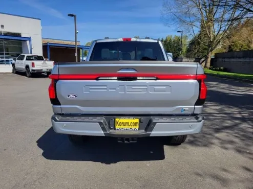 2024 Ford F-150 Platinum photo 4