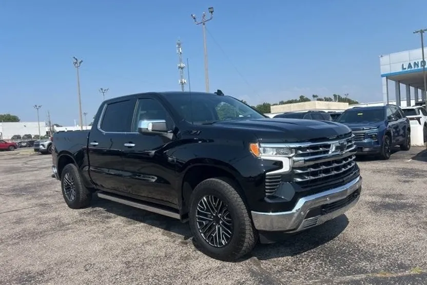 2024 Chevrolet Silverado 1500 LTZ photo 1