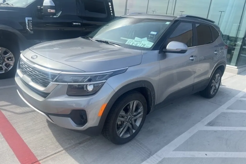 2021 Kia Seltos S photo 1