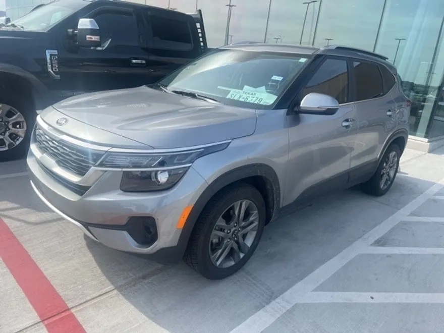 2021 Kia Seltos S photo 1