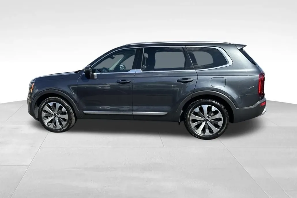 2020 Kia Telluride S photo 1