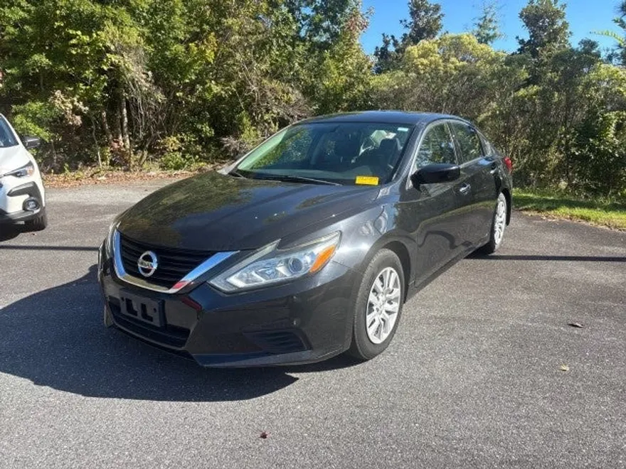 2017 Nissan Altima 2.5 S photo 1