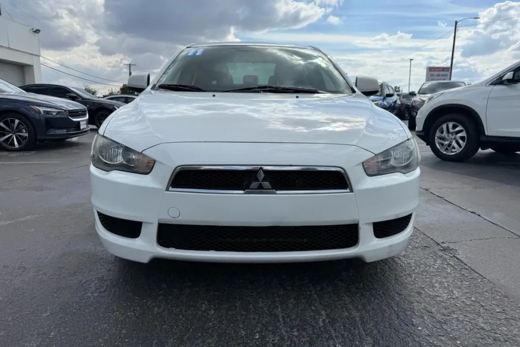 2011 Mitsubishi Lancer ES photo 1