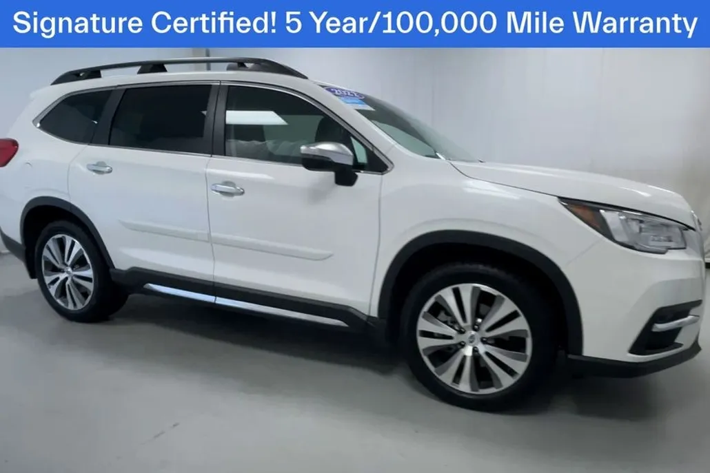2022 Subaru Ascent Touring photo 1