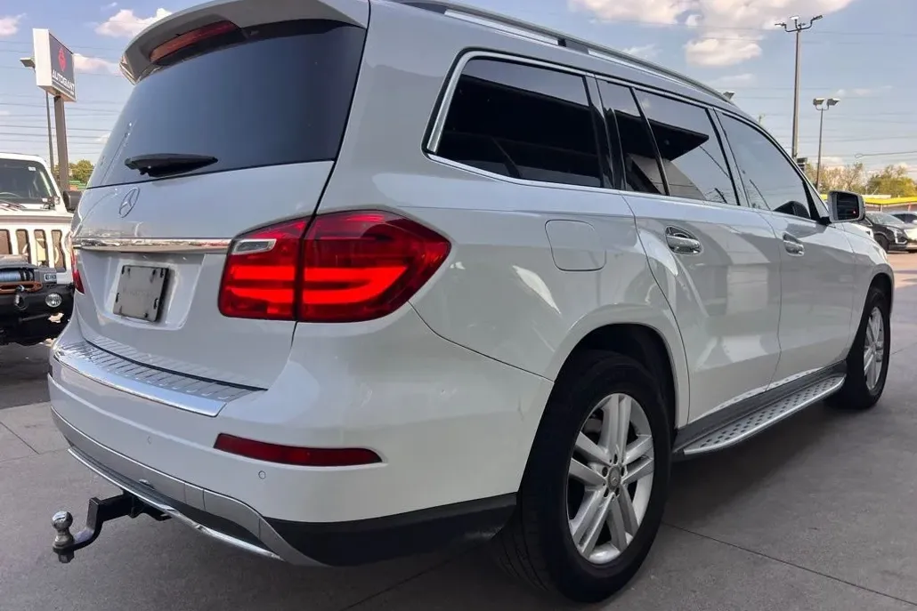 2016 Mercedes Benz GL 450 photo 1