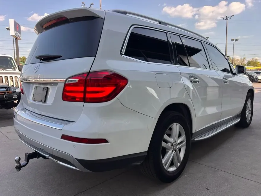 2016 Mercedes Benz GL 450 photo 1