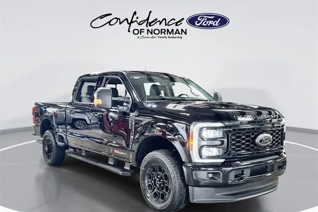 2025 Ford F-250 photo 1