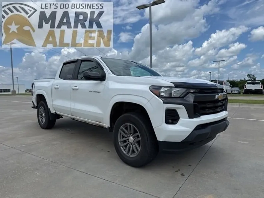 2023 Chevrolet Colorado LT photo 1