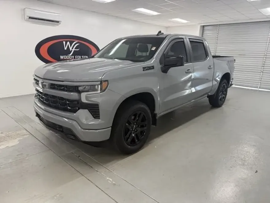 2024 Chevrolet Silverado 1500 RST photo 1
