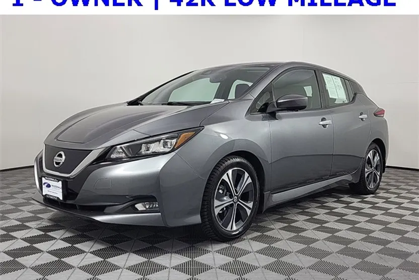 2020 Nissan Leaf SV photo 1
