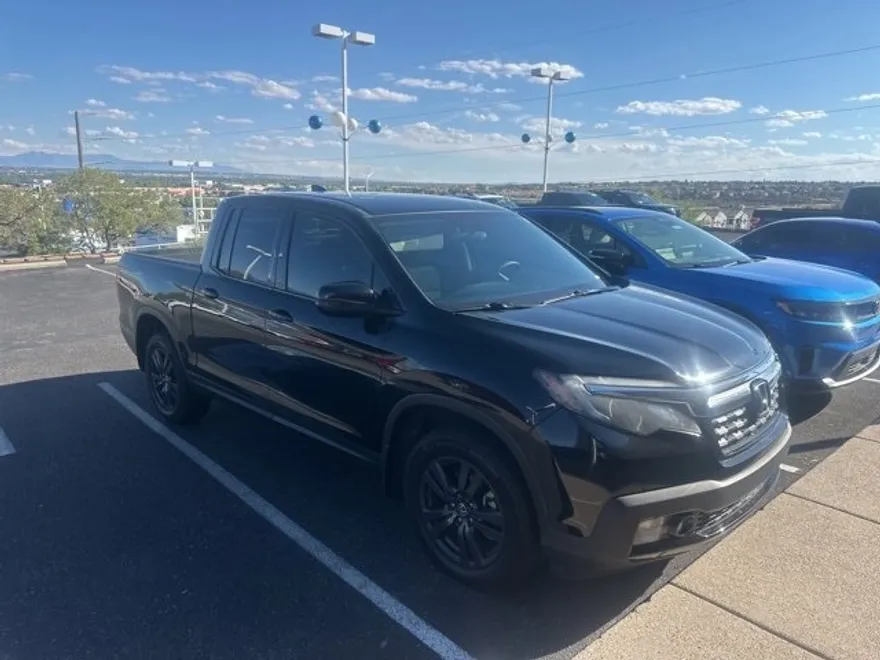 2019 Honda Ridgeline Sport photo 1
