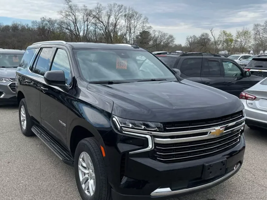2024 Chevrolet Tahoe LT photo 1