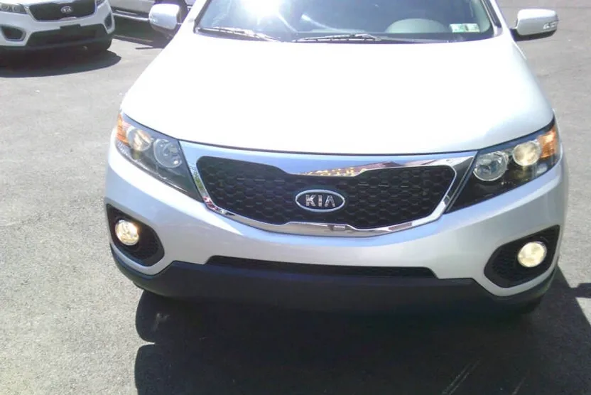 2012 Kia Sorento LX photo 1