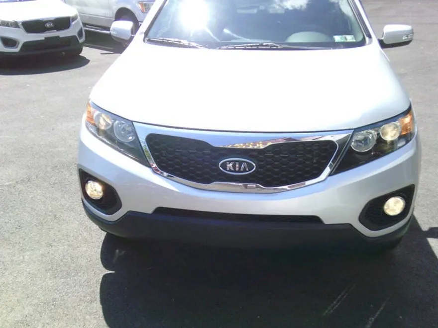2012 Kia Sorento LX photo 1