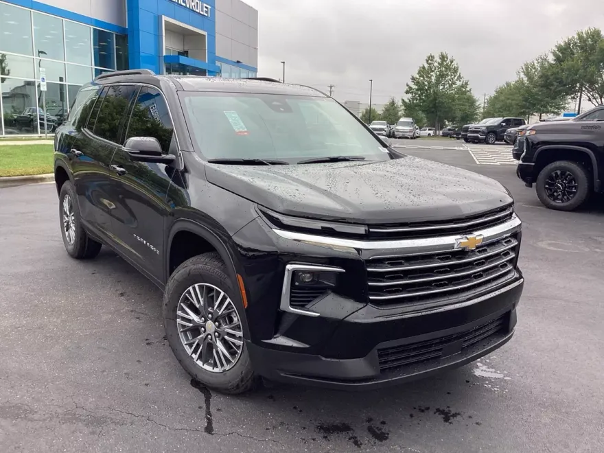 2026 Chevrolet Traverse photo 1