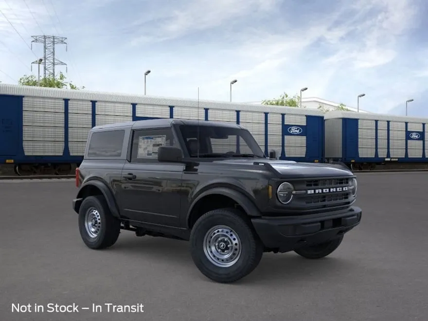 2025 Ford Bronco Base photo 1