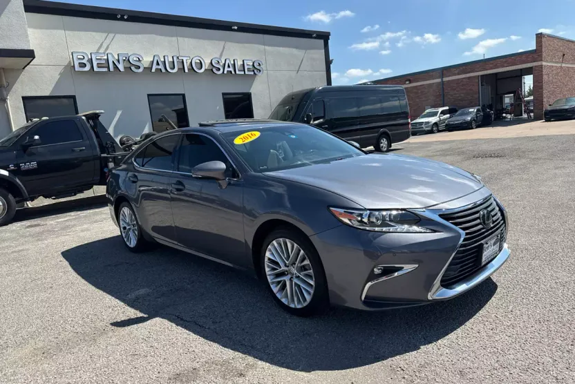 2016 Lexus ES 350 photo 1