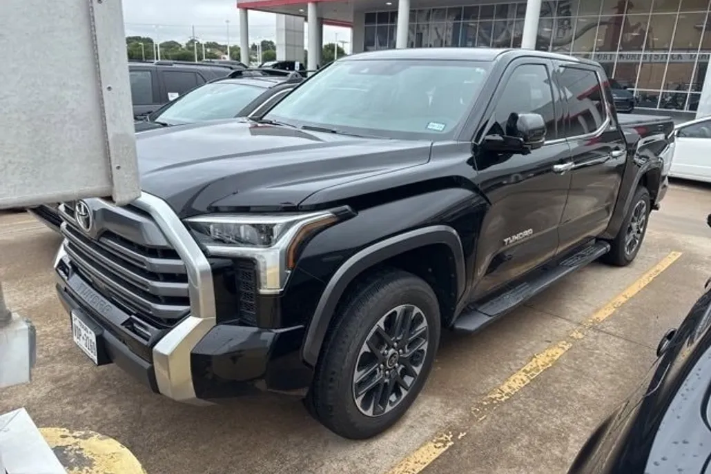 2024 Toyota Tundra Limited photo 1