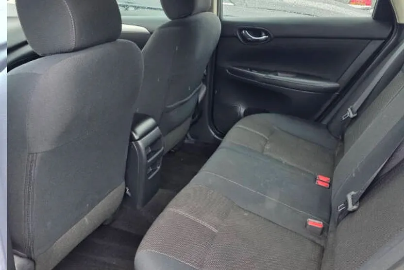 2017 Nissan Sentra S photo 1