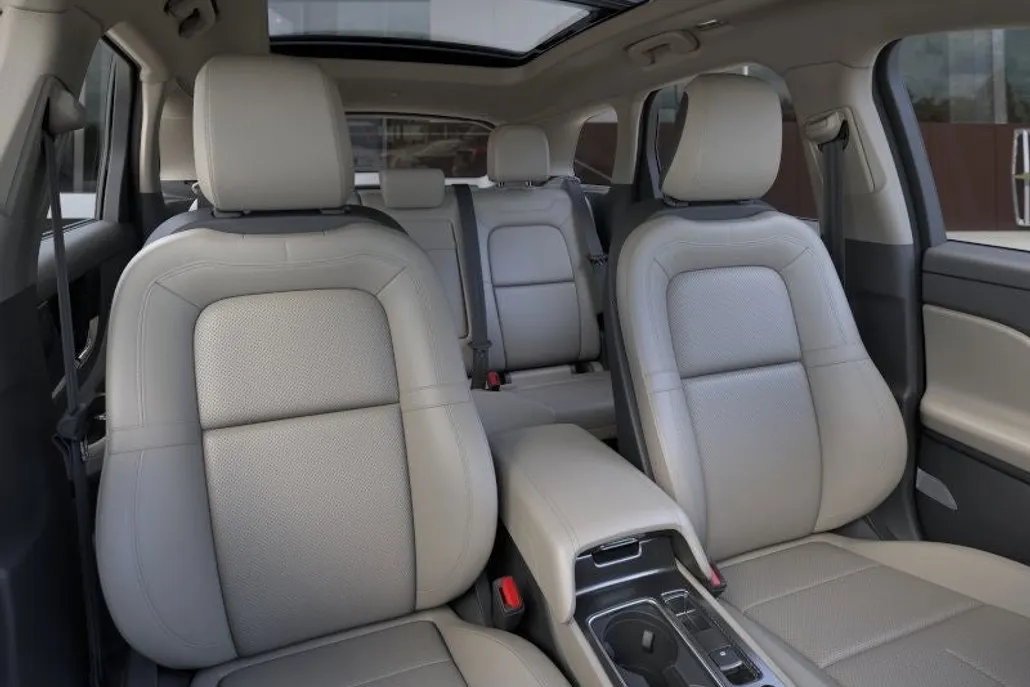 2025 Lincoln Corsair Grand Touring photo 1