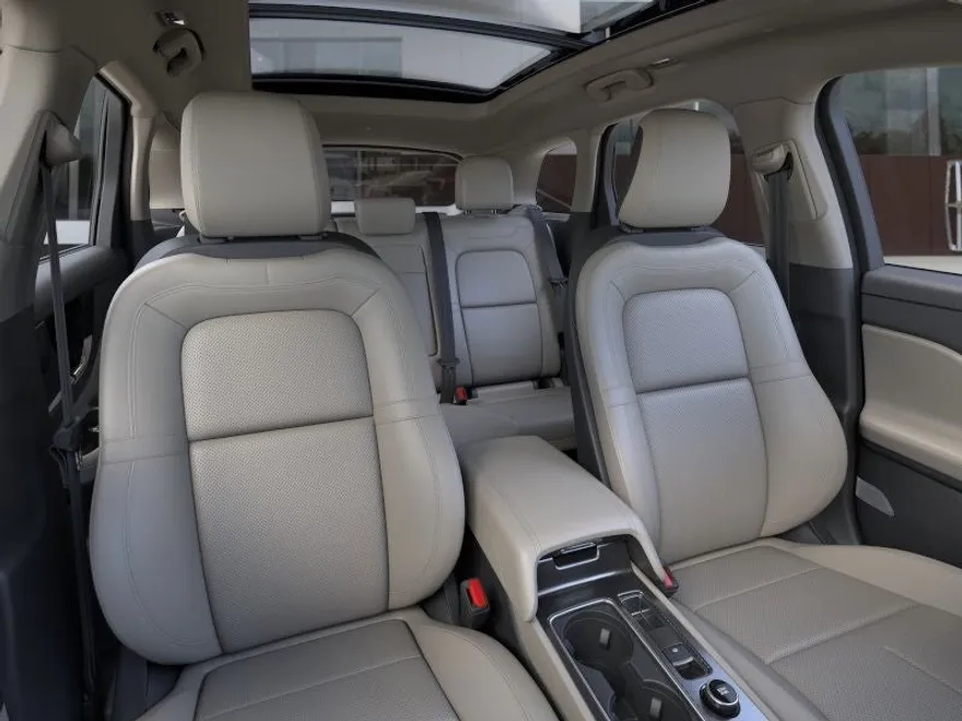 2025 Lincoln Corsair Grand Touring photo 1