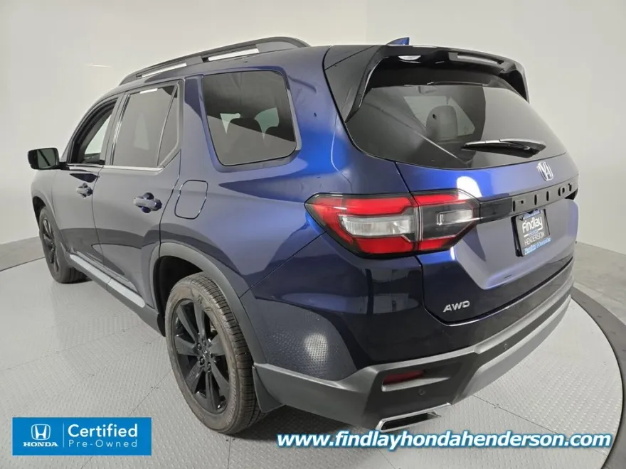 2023 Honda Pilot Touring photo 1