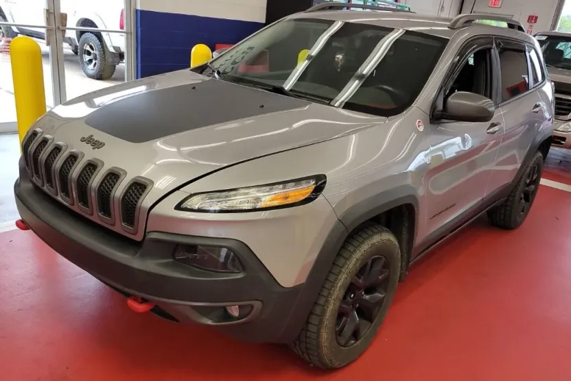 2016 Jeep Cherokee Trailhawk photo 1
