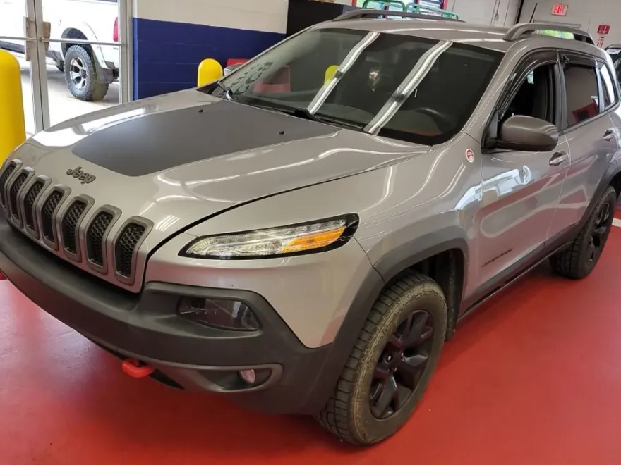 2016 Jeep Cherokee Trailhawk photo 1